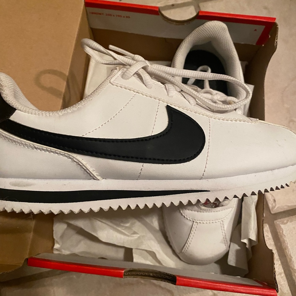 Nike Cortez, size 4.5. Like new